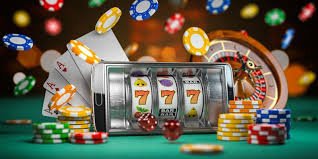 yes88 မိုဘိုင်းအက်ပ်ထဲတွင် ဘောလုံးနှင့် Live Casino ကစားနေသော မြင်ကွင်း